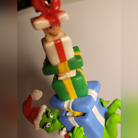 How the Grinch Stole Christmas - Keepsake Ornament - Picture 15 of 17